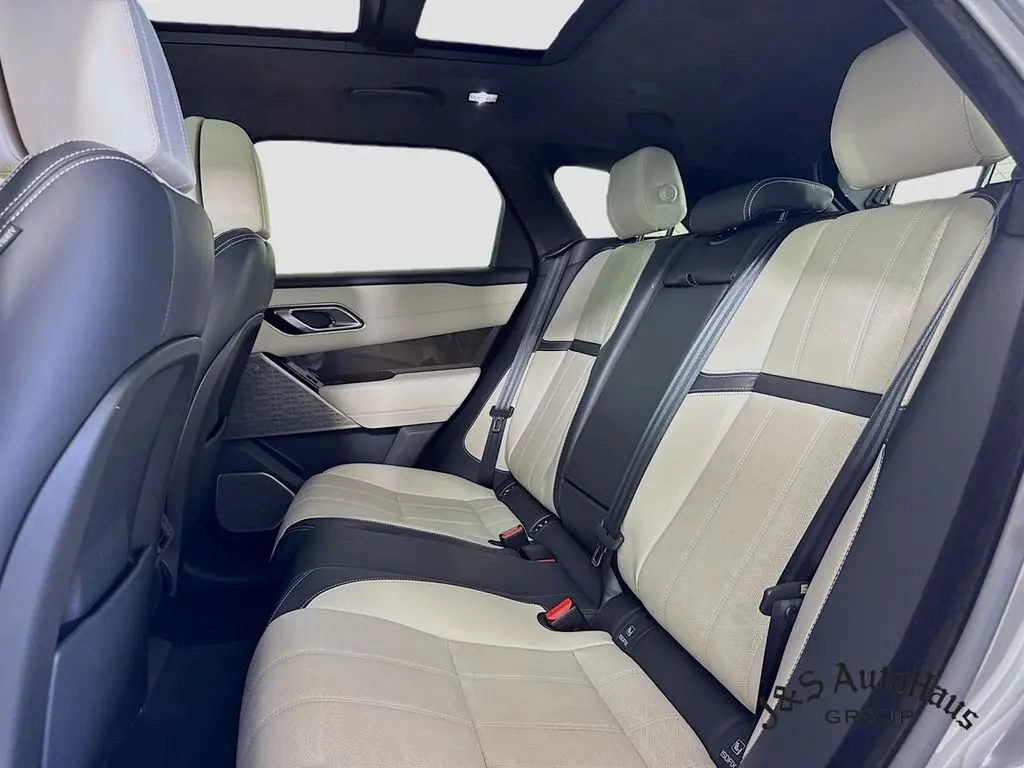 2018 Land Rover Range Rover Velar R-Dynamic HSE photo 25