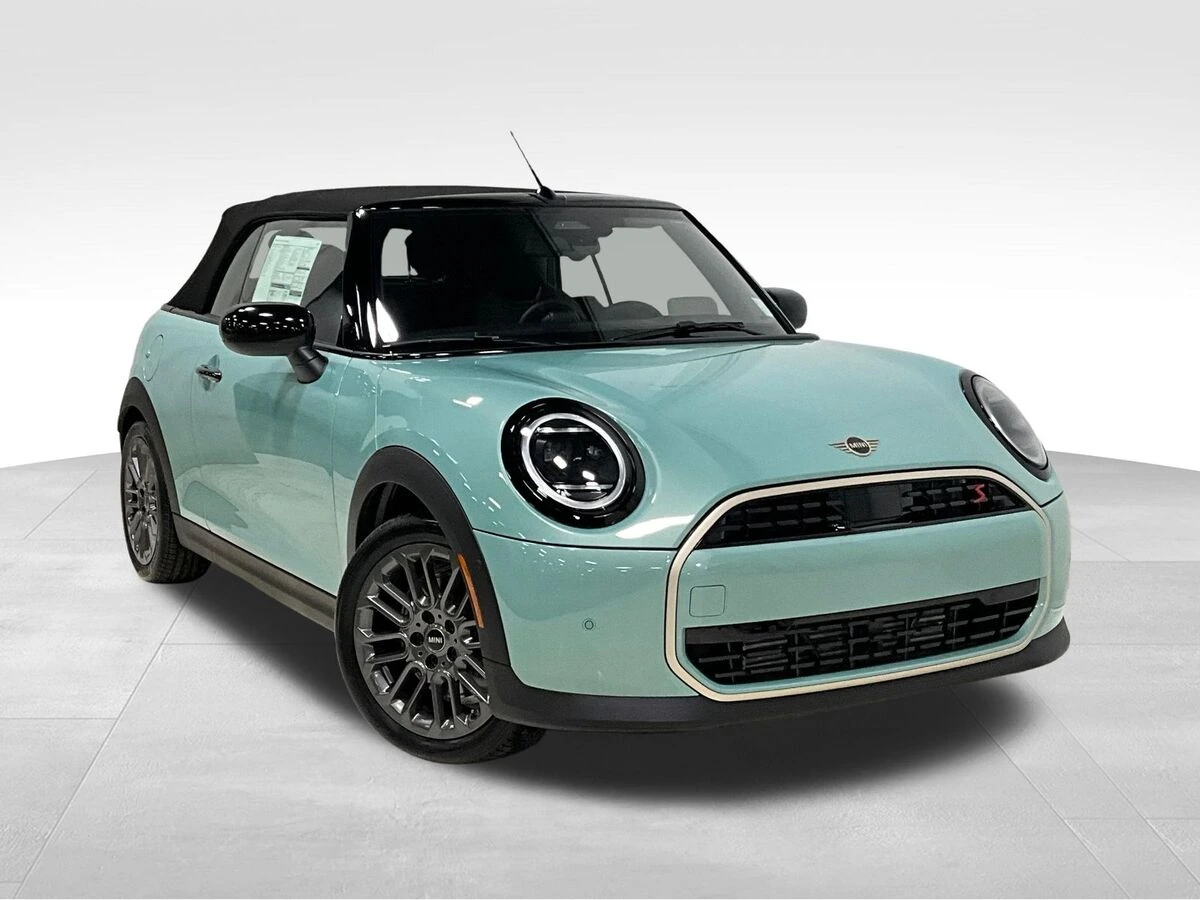 2026 MINI Convertible Cooper S Signature's photo