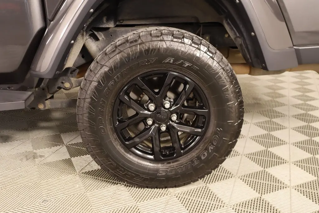2022 Jeep Gladiator Altitude photo 17