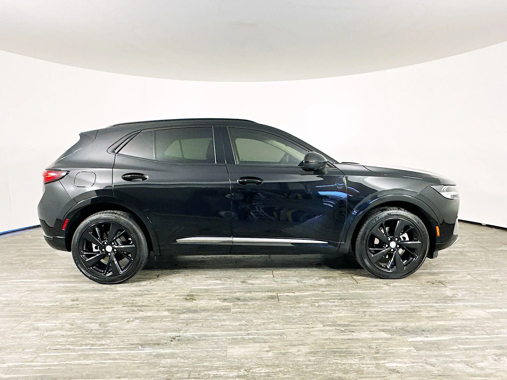2021 Buick Envision Essence photo 3
