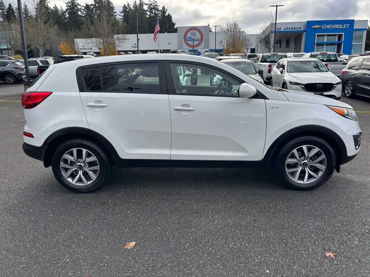 2015 Kia Sportage LX photo 4