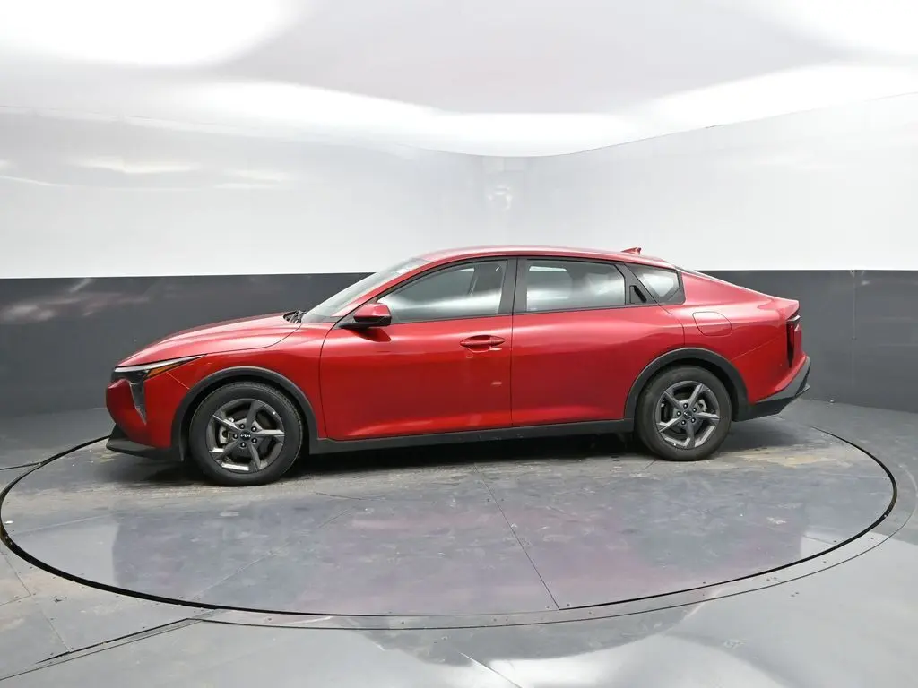 2025 Kia K4 LXS photo 4