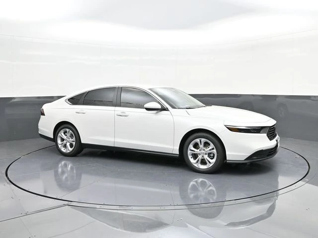 2025 Honda Accord LX - Photo 13