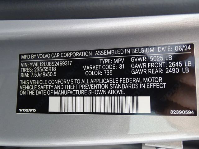 2025 Volvo - image 22