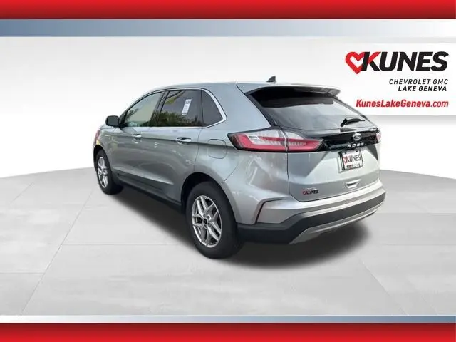 2024 Ford Edge SEL photo 5