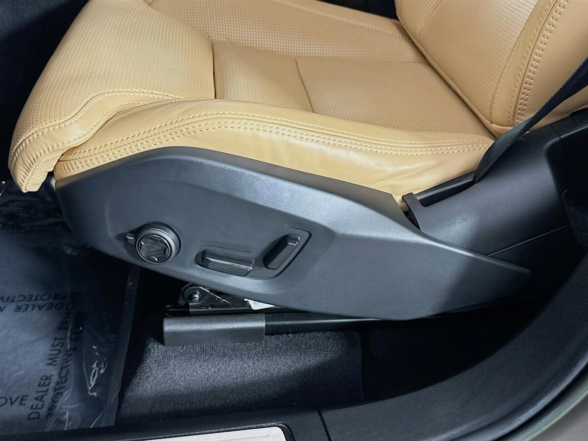 2023 Volvo - image 22