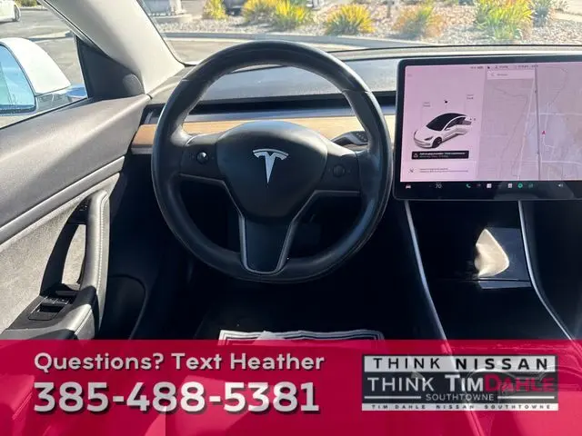2019 Tesla Model 3 Long Range photo 11