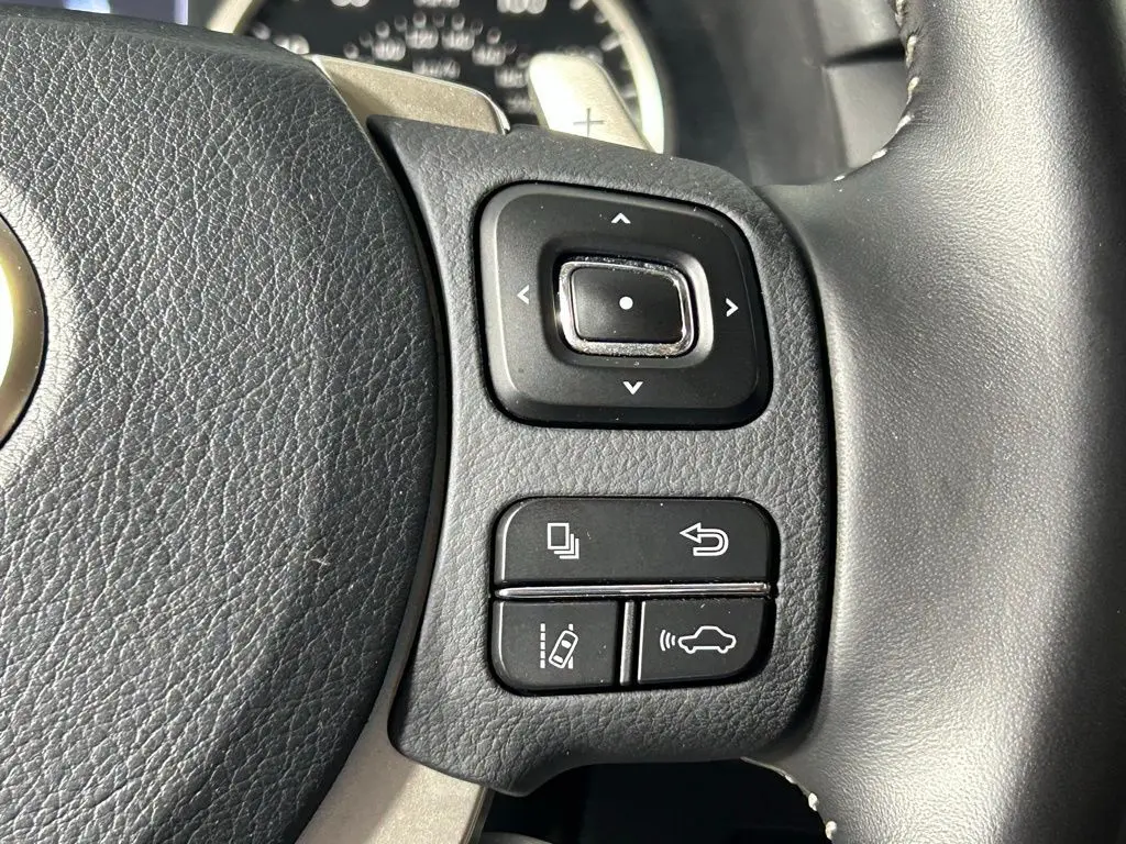2020 Lexus NX 300 photo 26