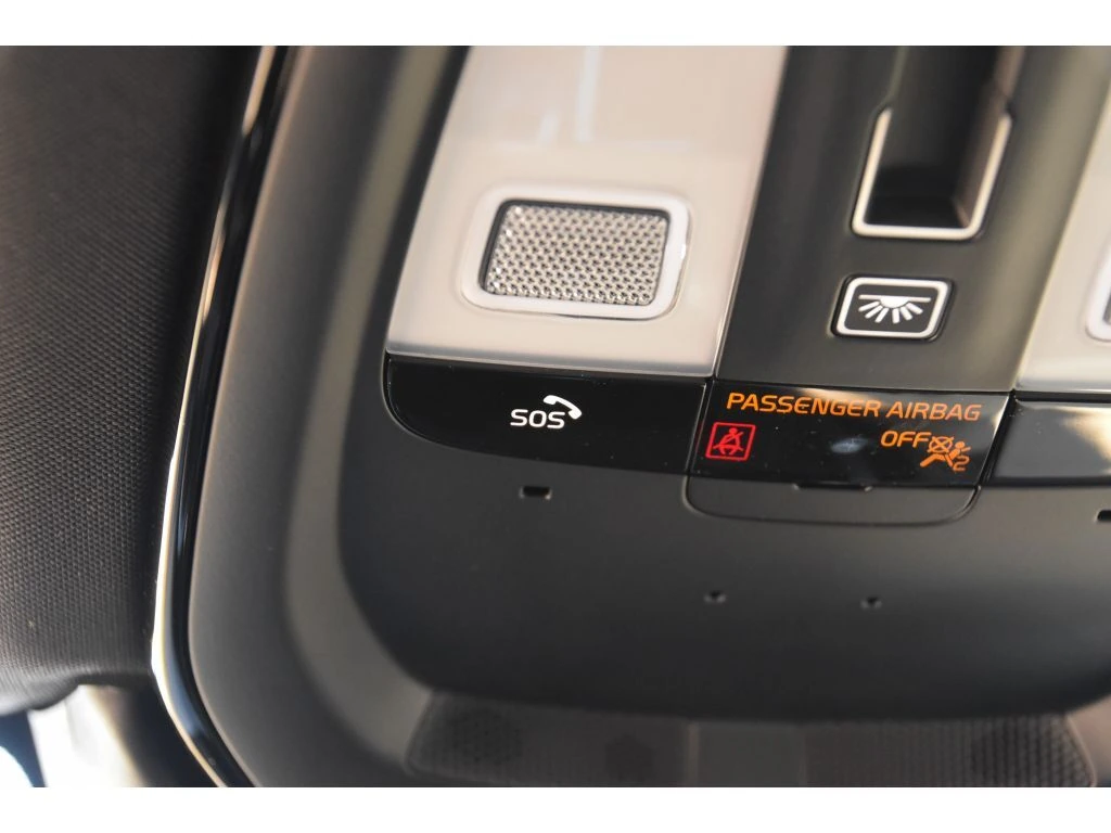 2026 Volvo - image 35