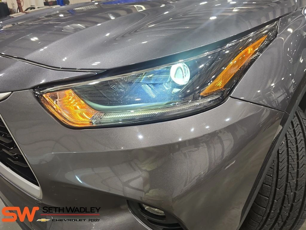 2021 Toyota Highlander XLE - Photo 32
