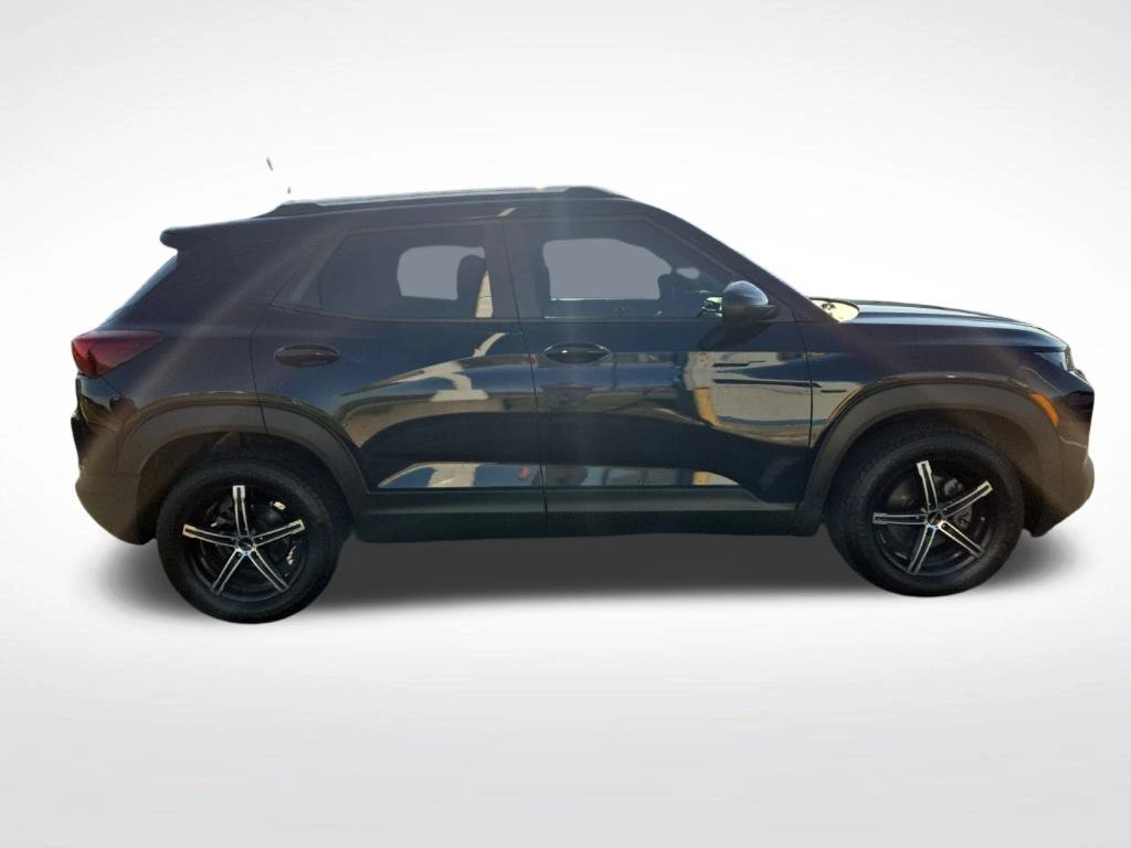 Used 2021 Chevrolet Trailblazer LT with VIN KL79MRSL4MB009055 for sale in Golden Valley, Minnesota