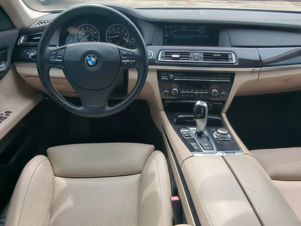 2011 BMW 7 Series 750i - Photo 13