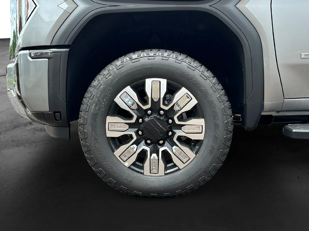 2026 GMC Sierra 3500HD Denali - Photo 11