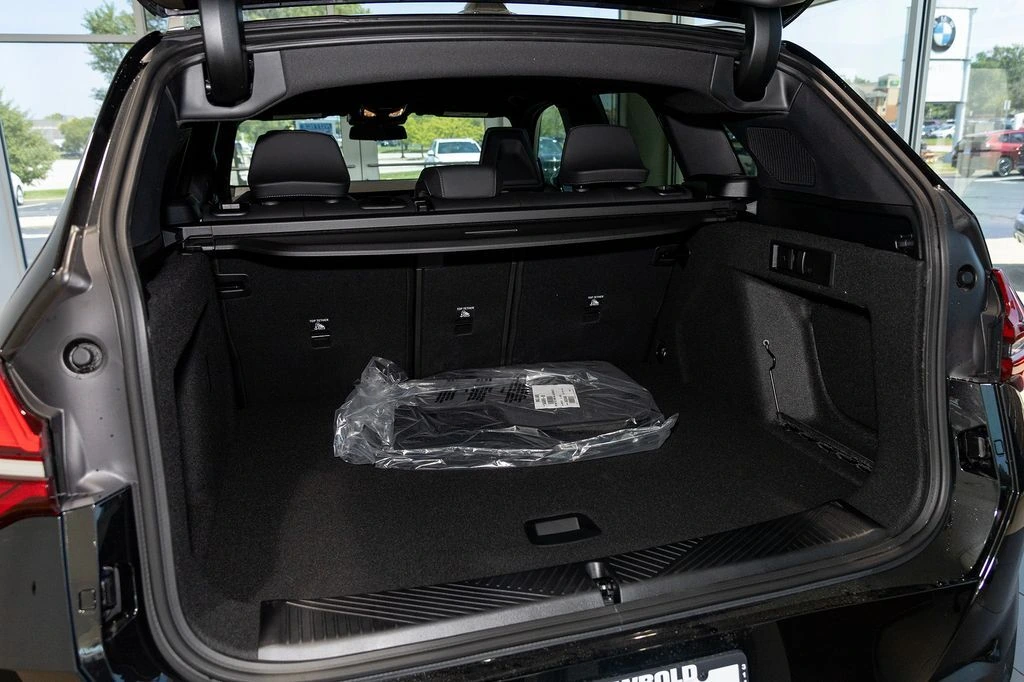 2026 BMW X3 30 - Photo 18
