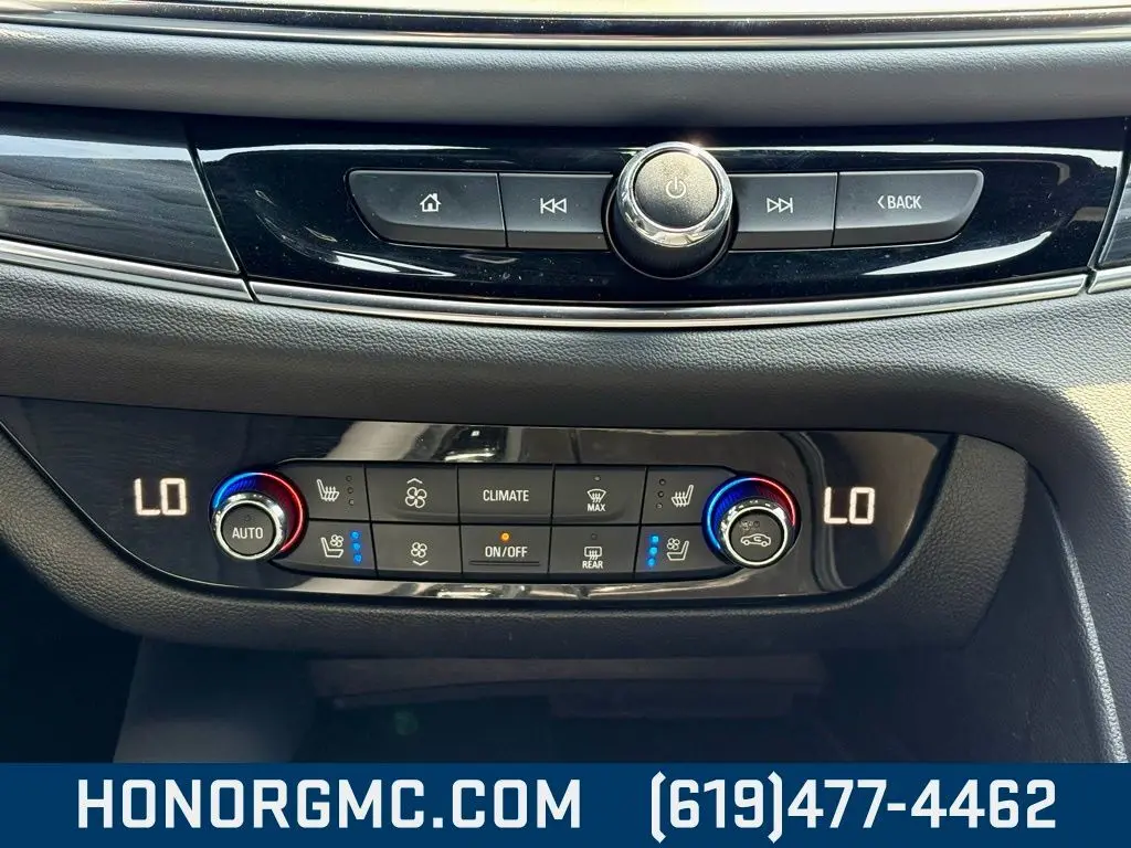 2024 Buick Enclave Premium photo 28