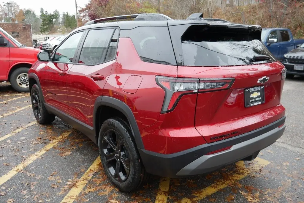 2026 Chevrolet Equinox LT photo 3