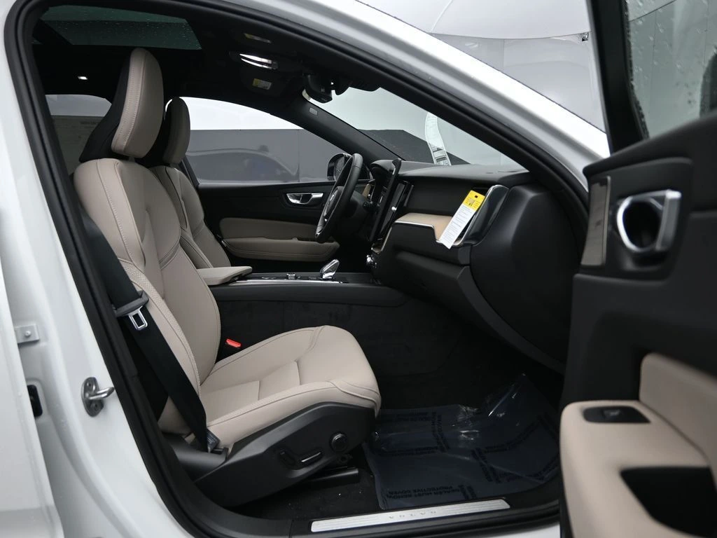 2026 Volvo - image 26