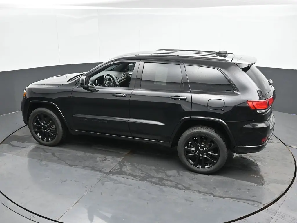 2019 Jeep Grand Cherokee Altitude photo 34