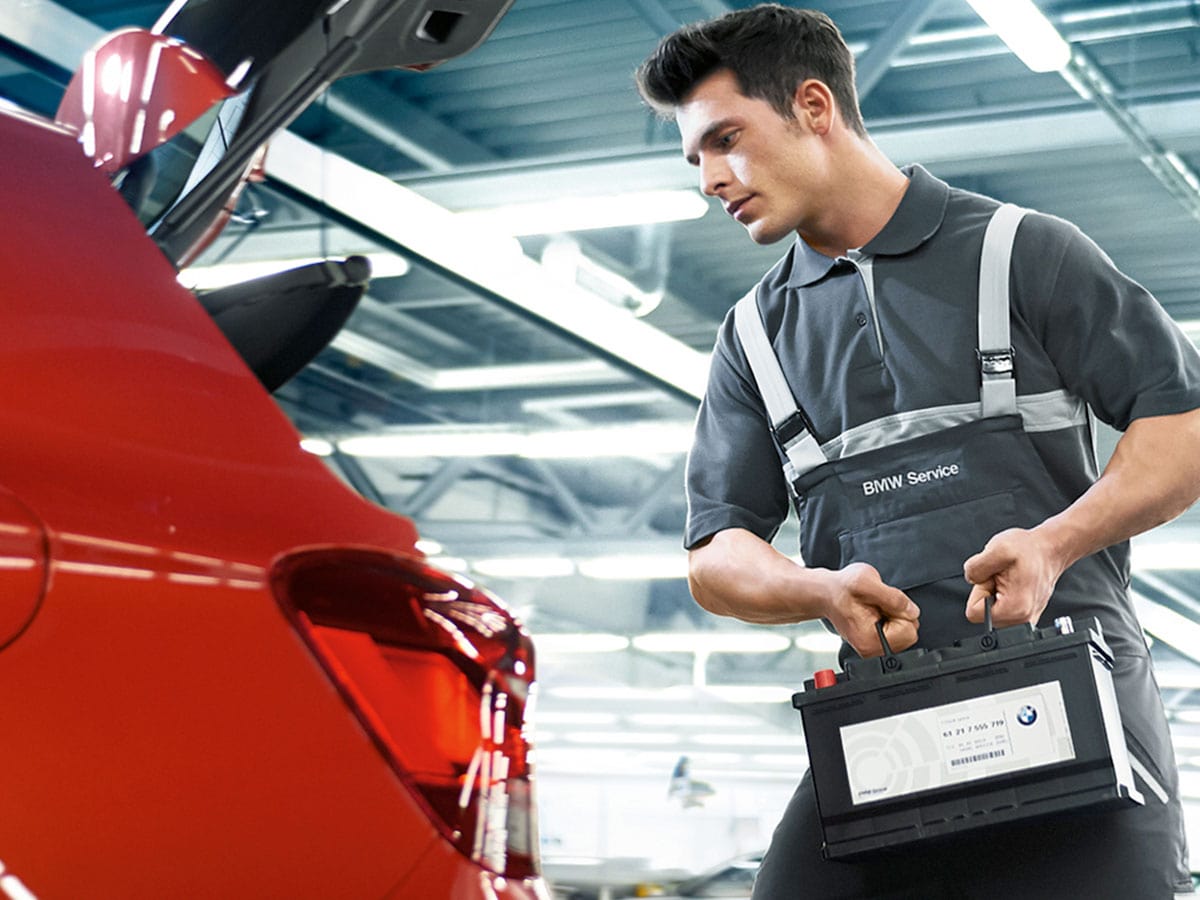 How does BMW Battery Replacement work