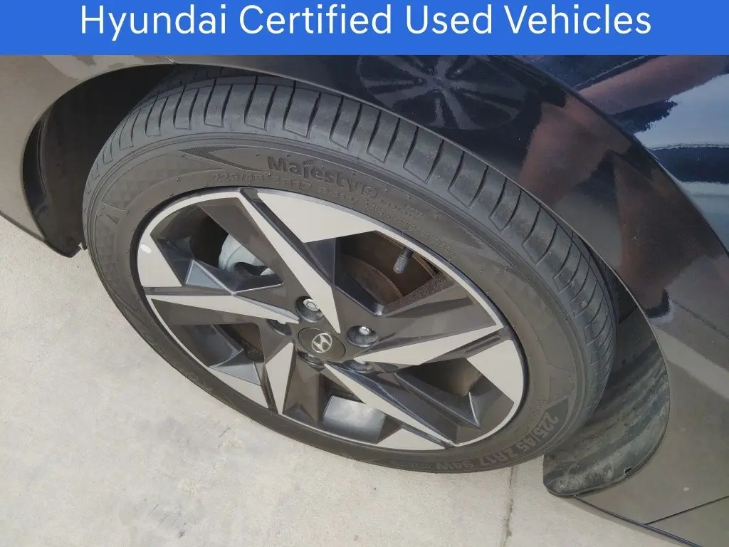 2023 Hyundai Elantra Limited photo 13