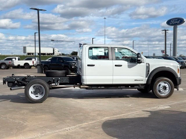 2026 Ford F-550 — photo 8