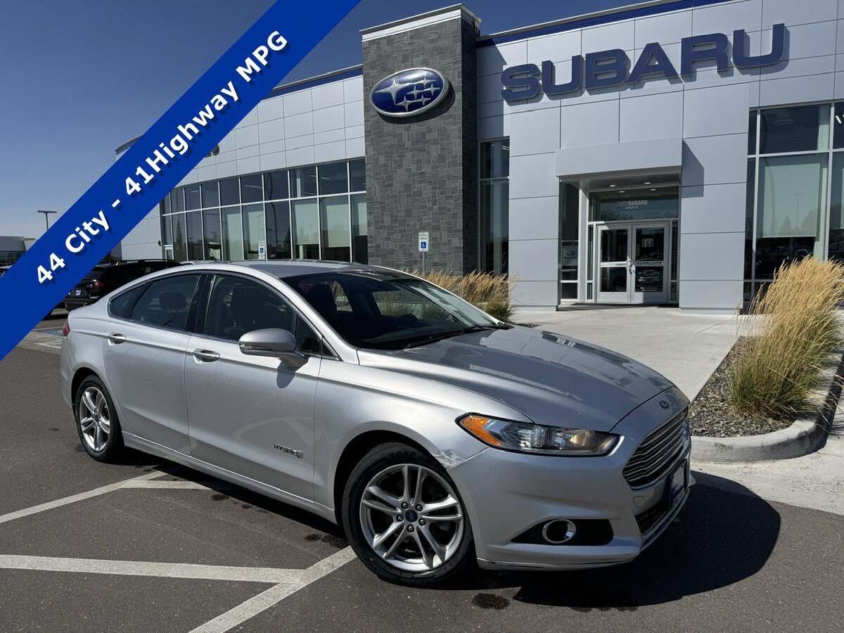 2016 Ford Fusion 4dr Sdn Titanium Hybrid FWD