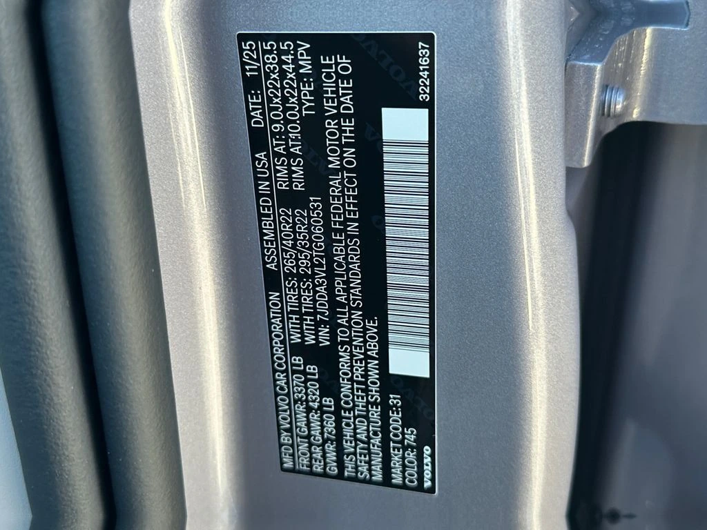 2026 Volvo - image 26