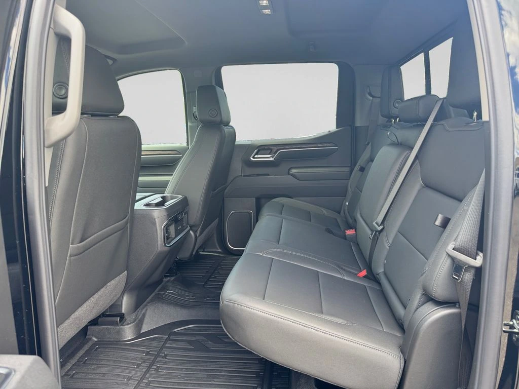 2026 GMC Sierra 1500 SLT - Photo 13