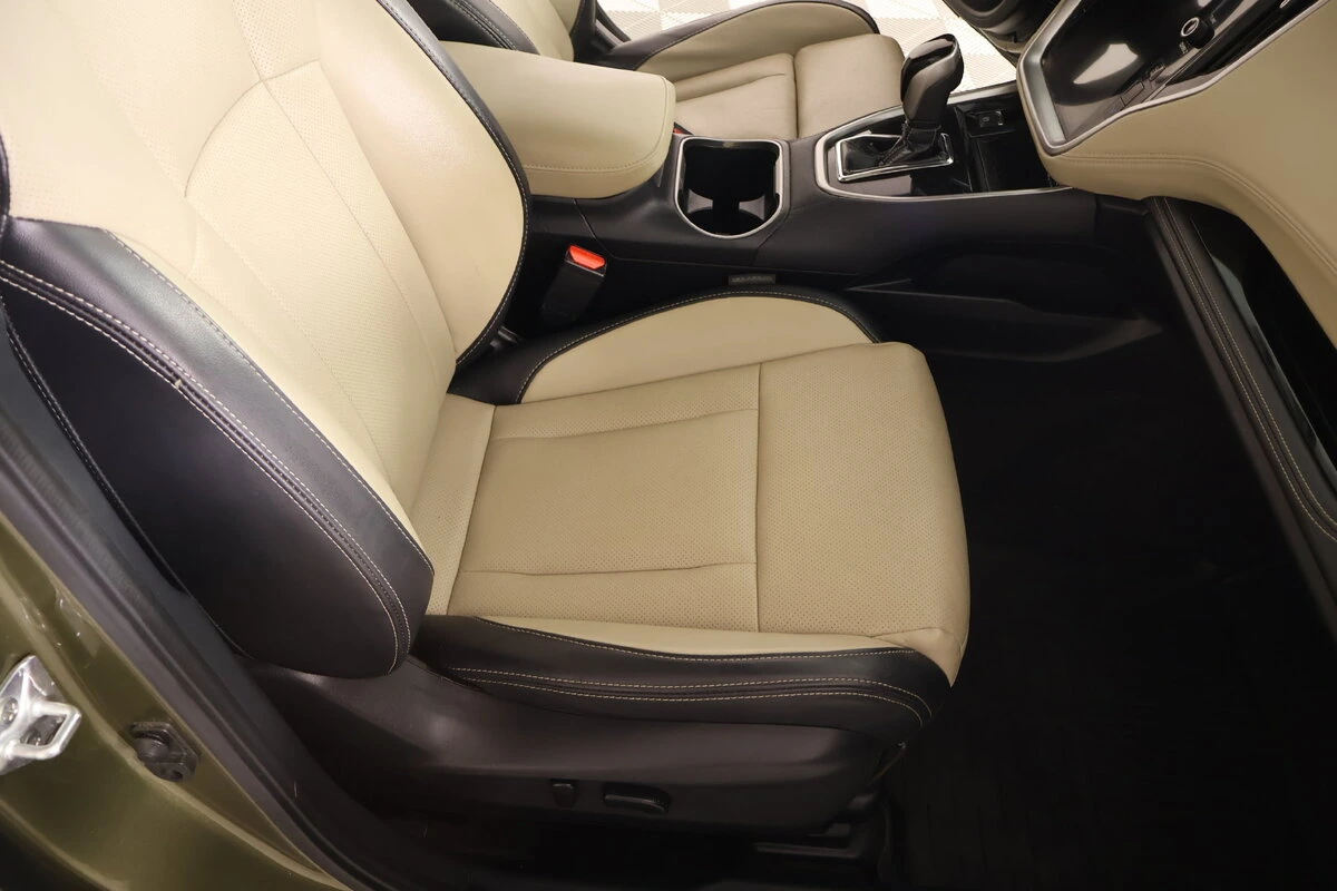 2021 Subaru Outback Limited - Photo 13