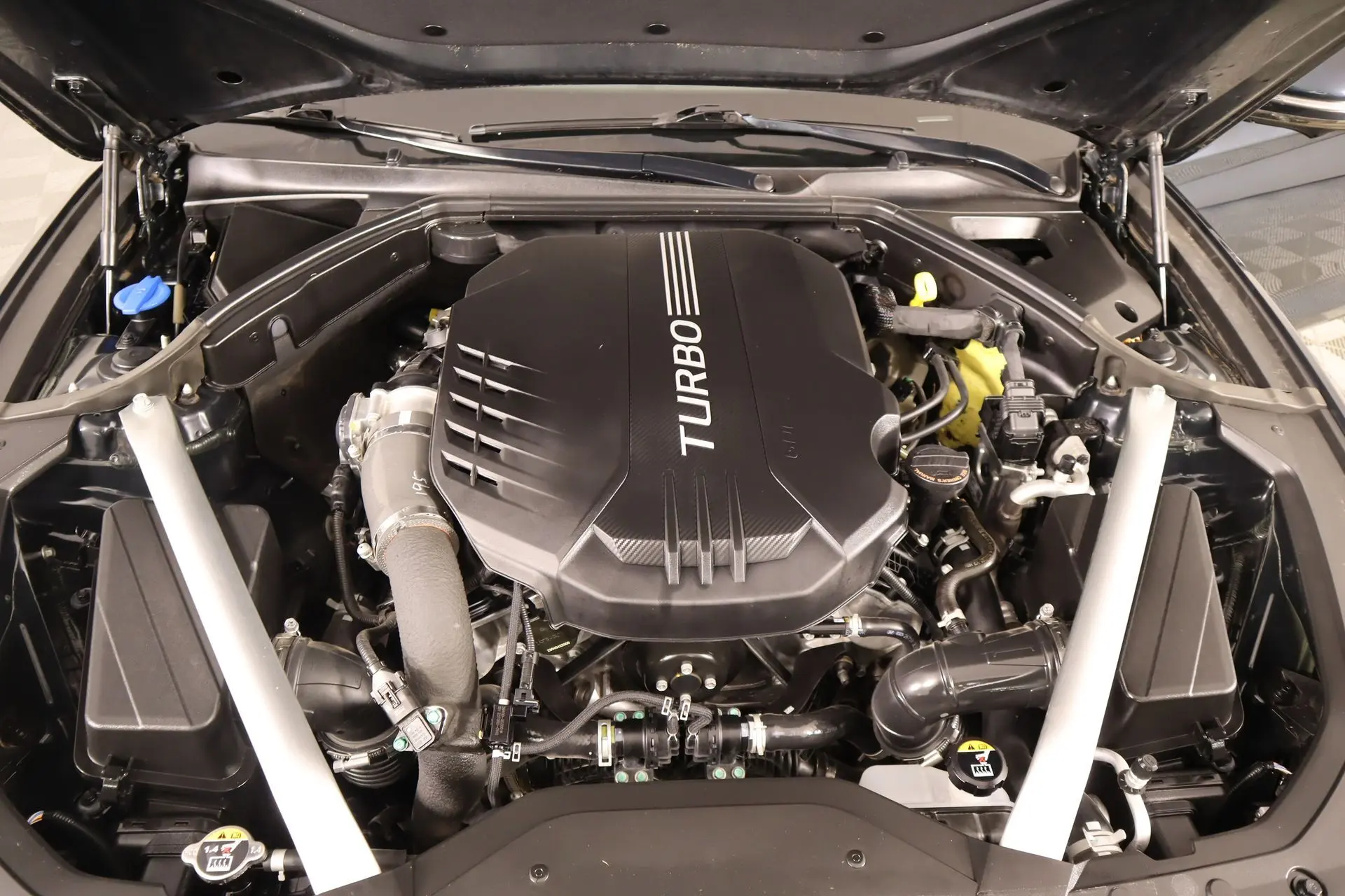 2023 Genesis G70 3.3T photo 18