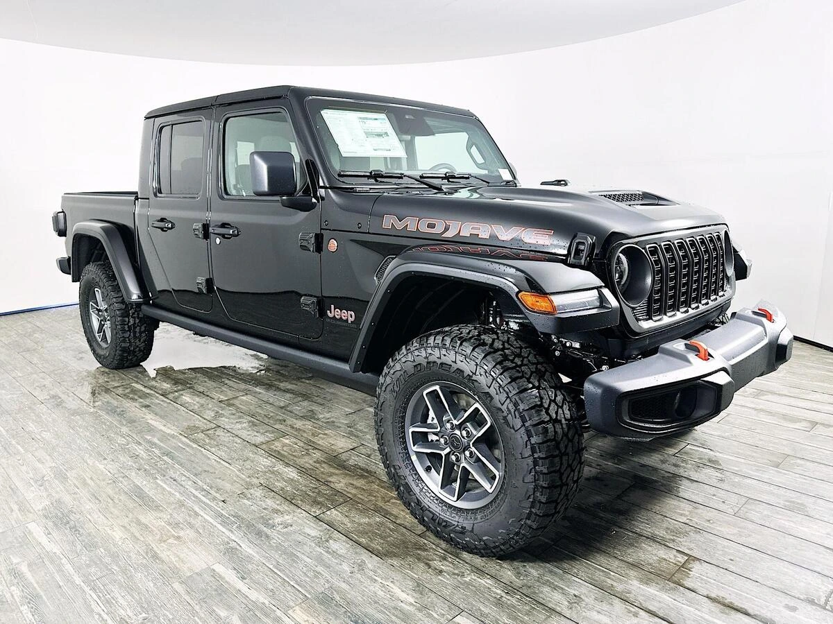 2026 Jeep Gladiator Mojave Auto's photo