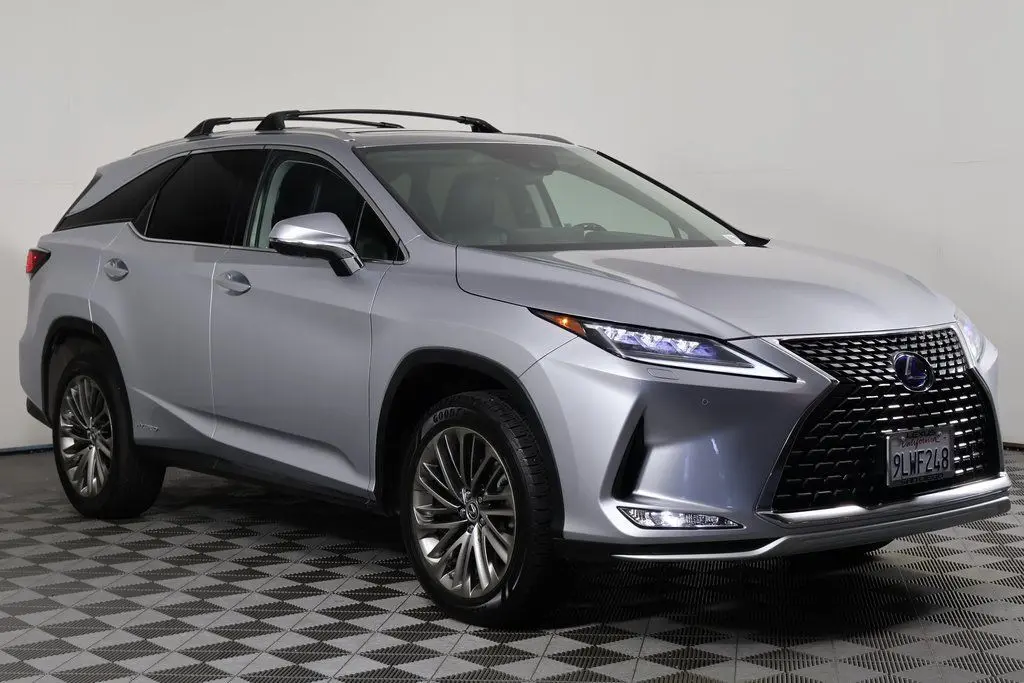 2022 Lexus RX 450hL Luxury photo 3