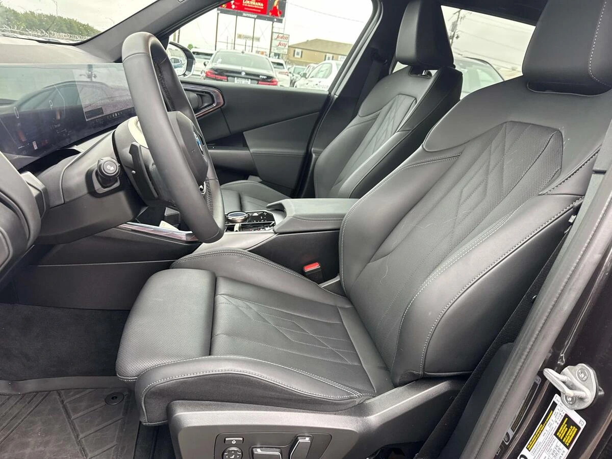 2025 BMW X3 30 - Photo 8