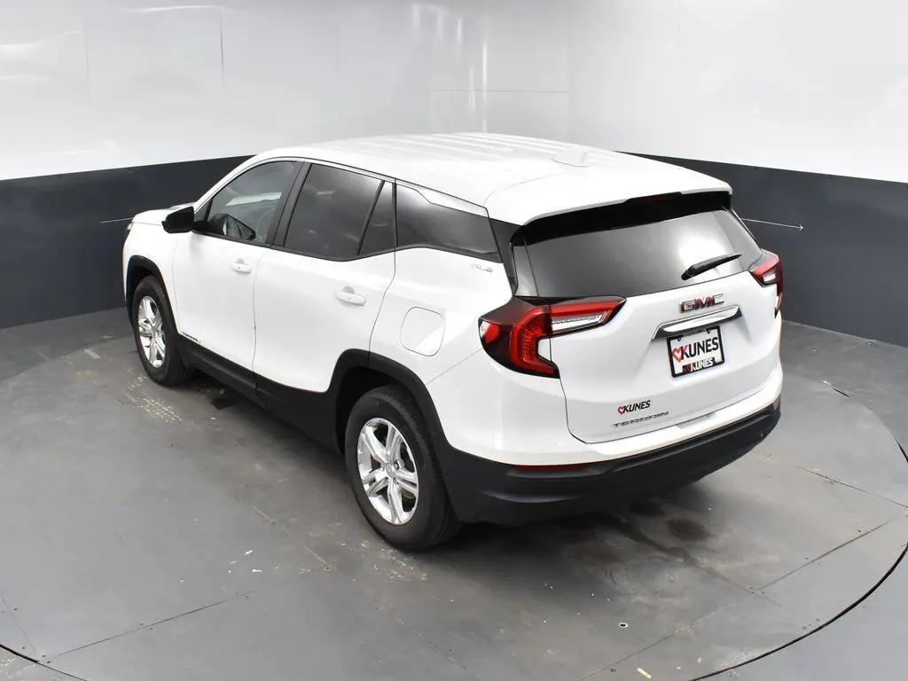 2024 Gmc Terrain SLE photo 25