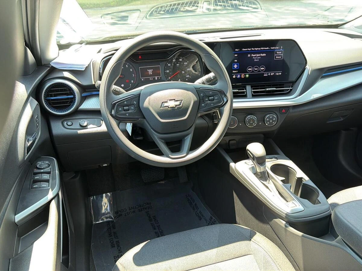2026 Chevrolet Trax LS - Photo 18
