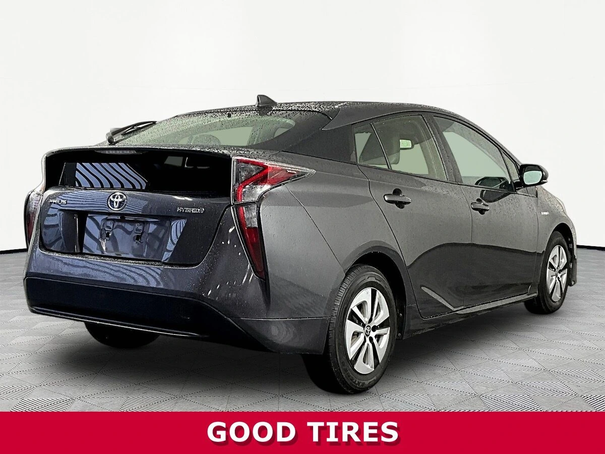 2017 Toyota Prius Four - Photo 6
