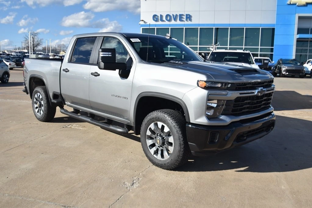 2026 Chevrolet Silverado HD Custom's photo