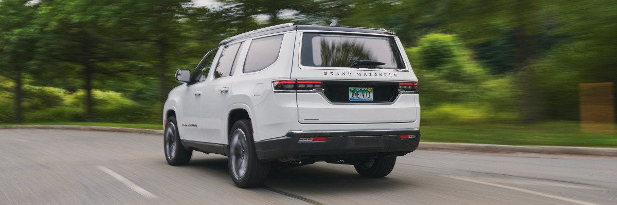 2025 Jeep Grand Wagoneer Exterior Driver Side Rear Angle