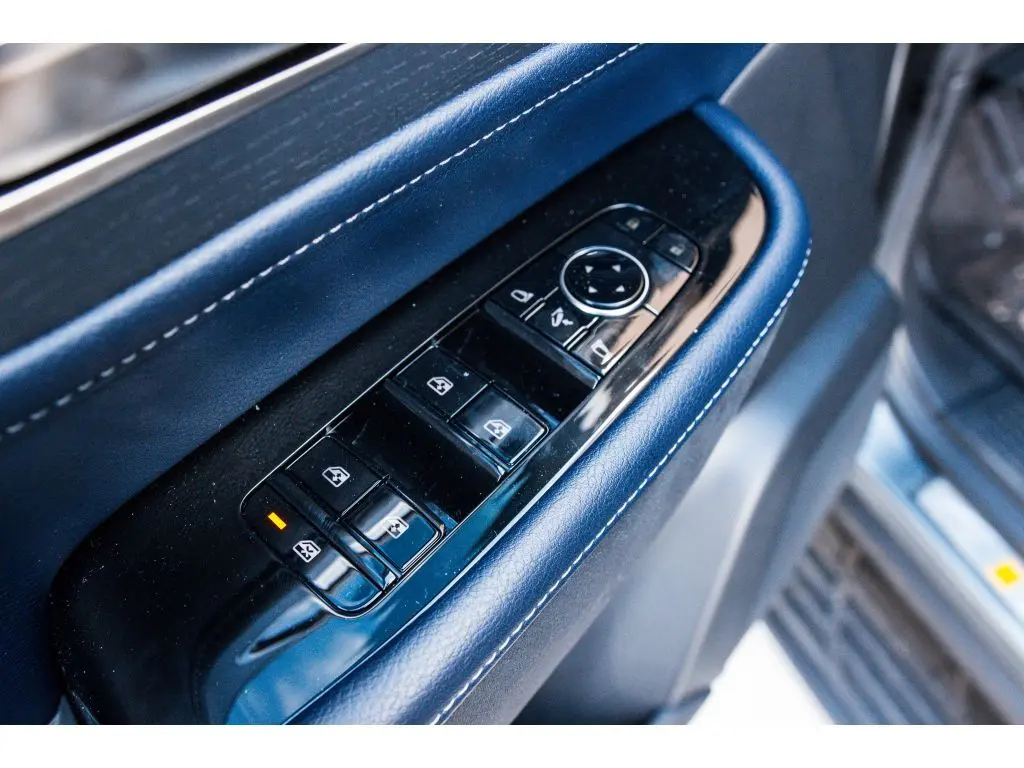 2026 Infiniti QX80 Sensory photo 3