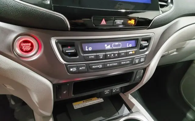 2022 Honda Pilot Special Edition photo 18