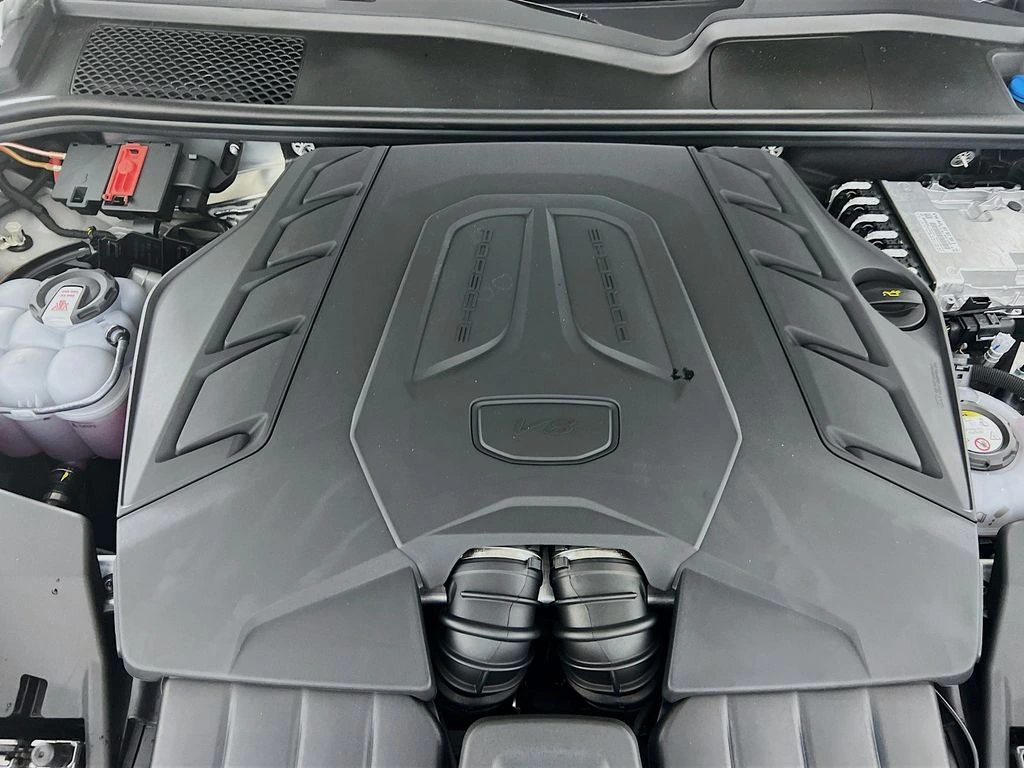 2026 Porsche Cayenne Coupe Turbo E-Hybrid - Photo 32