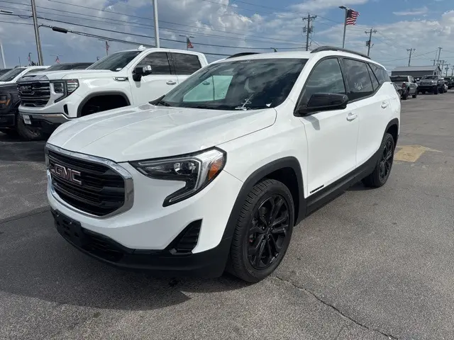 2020 Gmc Terrain SLE photo 3