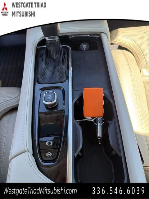2022 Volvo - image 13