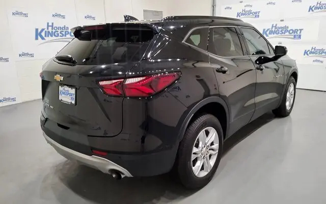 2019 Chevrolet Blazer Base 2LT photo 3