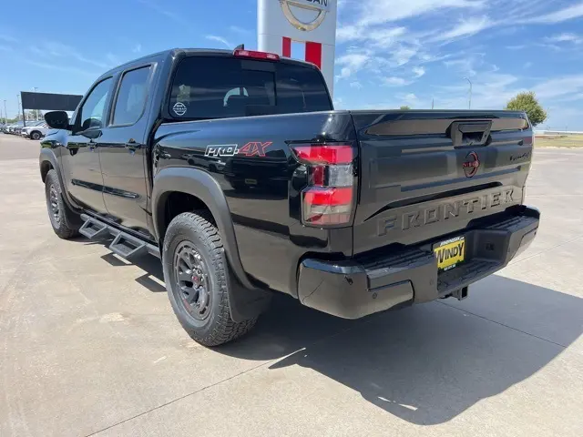 2026 Nissan Frontier PRO-4X photo 5