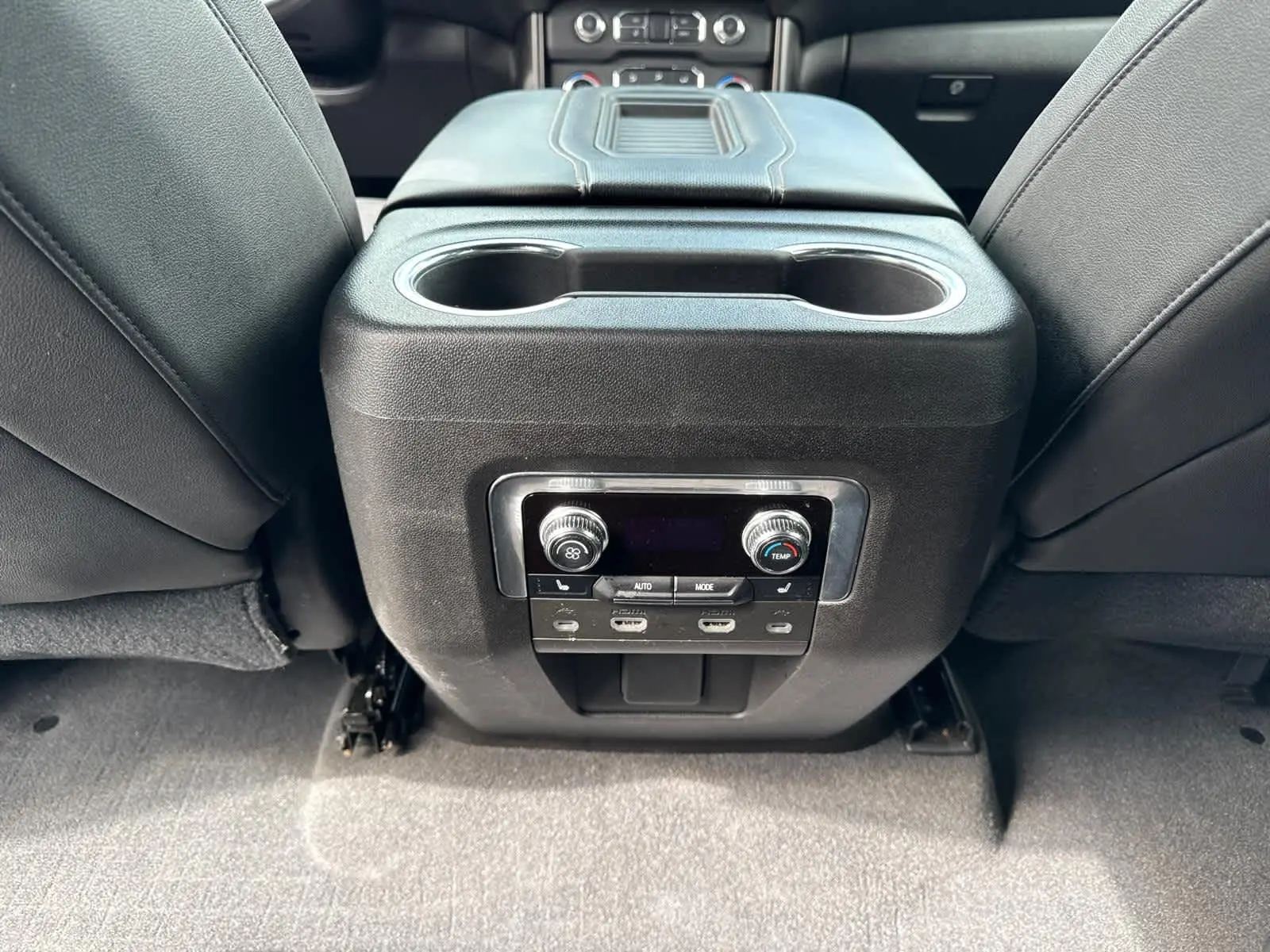 2021 Gmc Yukon AT4 photo 30