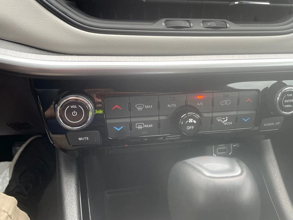 2025 Jeep Compass Limited - Photo 27