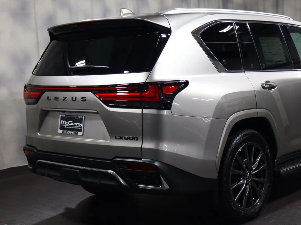 2026 Lexus LX 600 F-Sport - Photo 10