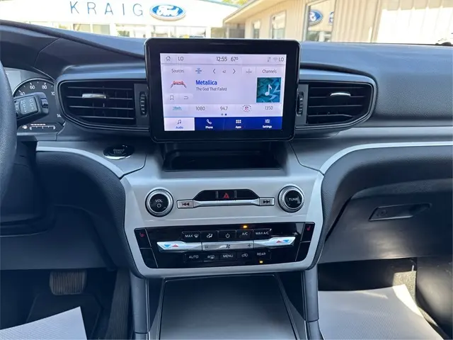 2022 Ford Explorer XLT photo 13