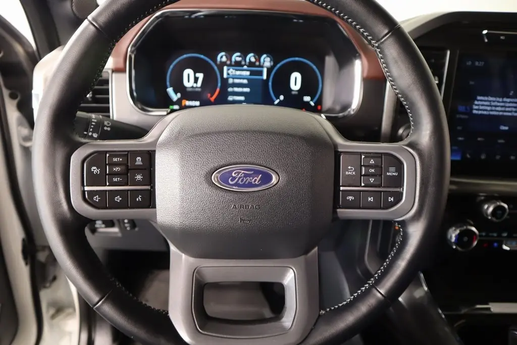 2023 Ford F-150 Lariat photo 3